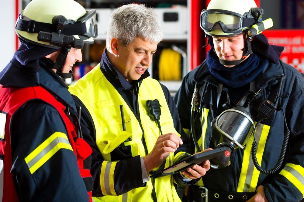 Firefighters Using Dell Latitude 7220 Rugged Extreme Tablet