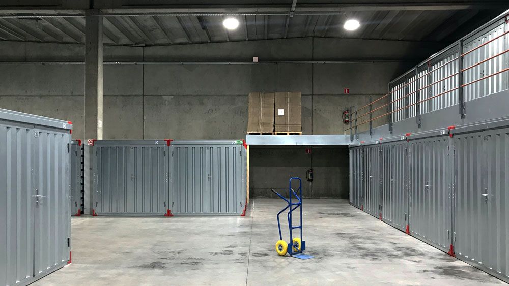 warehouse-with-mezzanine-floor